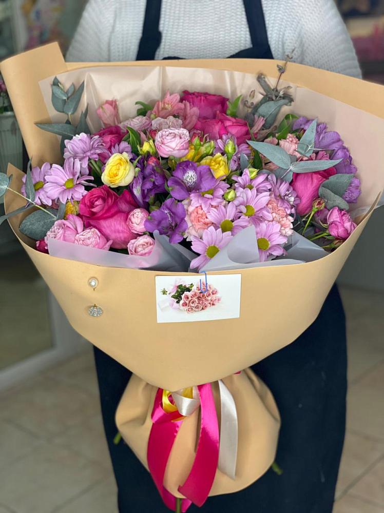 Букет цветов из: Хризантемы, Гвоздики и Альстромерии в Болгатищево