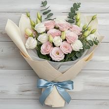 Букет цветов из:  Лизиантусы в Болгатищево