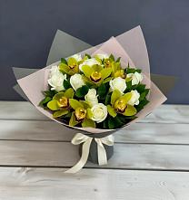 Букет цветов из:  Орхидеи и Розы в Болгатищево