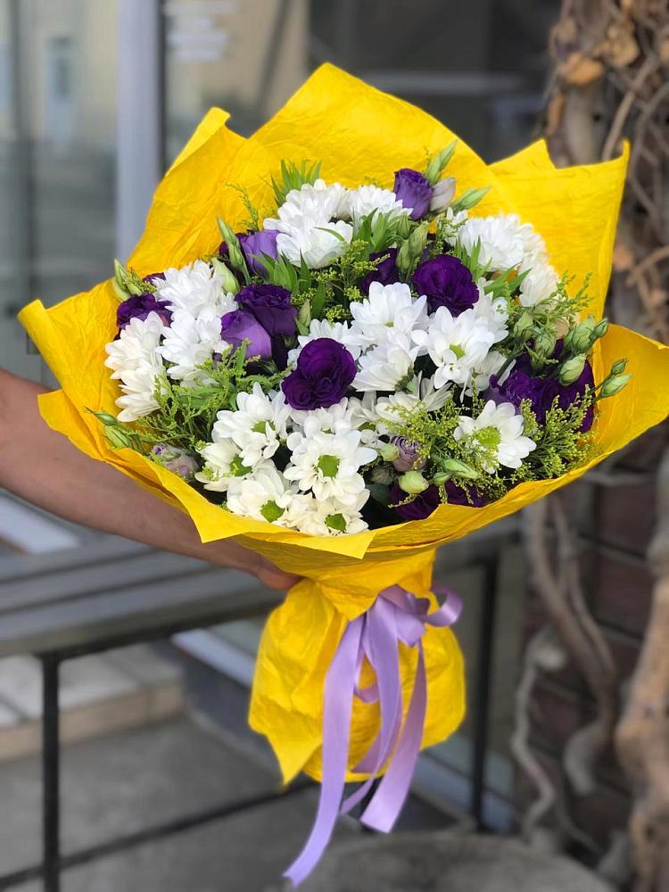 Букет цветов из: Ирисы, Хризантемы и Ромашки в Болгатищево