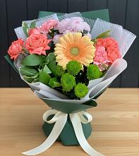 Букет цветов из:  Гвоздики, Розы, Герберы и Хризантемы в Болгатищево