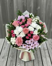 Букет цветов из:  Альстромерии, Гвоздики, Розы и Хризантемы в Болгатищево