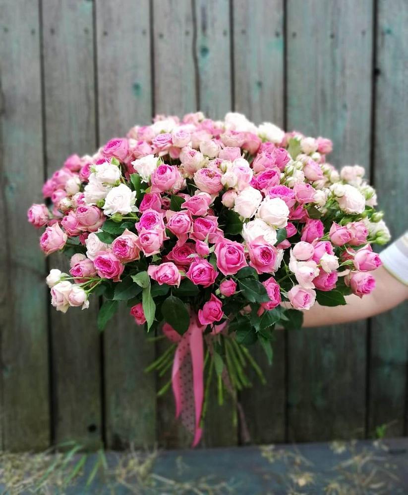 Букет Розовые кустовые розы Натали и Лав Лидия в Болгатищево