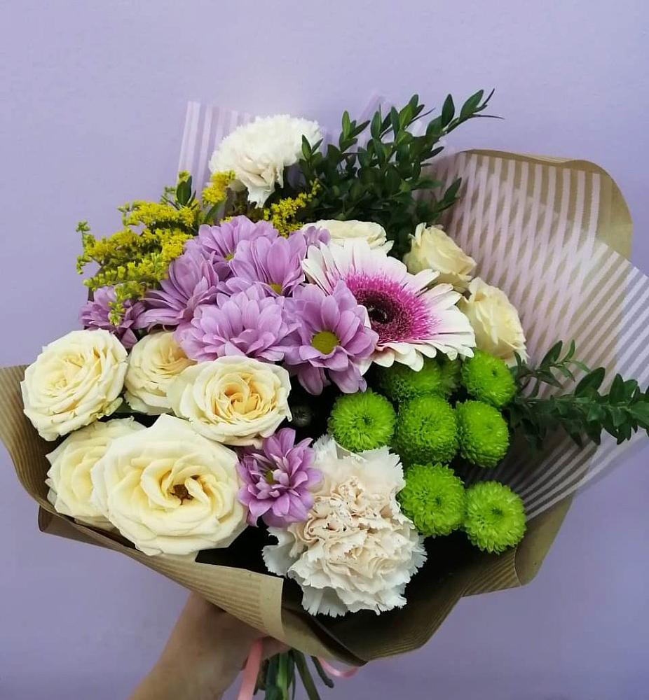 Букет цветов из: Хризантемы, Розы, Гвоздики и Герберы в Болгатищево